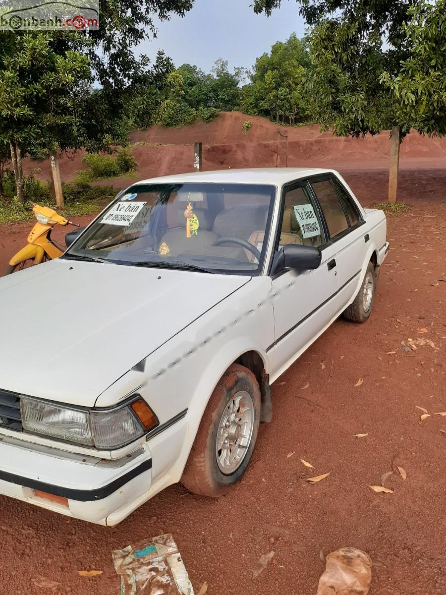 Nissan Bluebird    1990 - Bán Nissan Bluebird đời 1990, màu trắng, nhập khẩu nguyên chiếc, giá 37tr