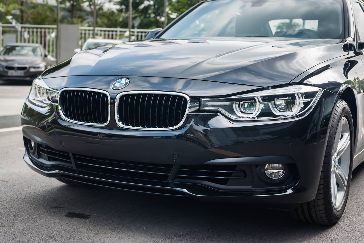 BMW 3 Series 320i  2018 - Bán BMW 320i mới 100% - ưu đãi giảm giá lớn khi đặt xe trong tháng - BMW Vinh - liên hệ: 0906 224 114