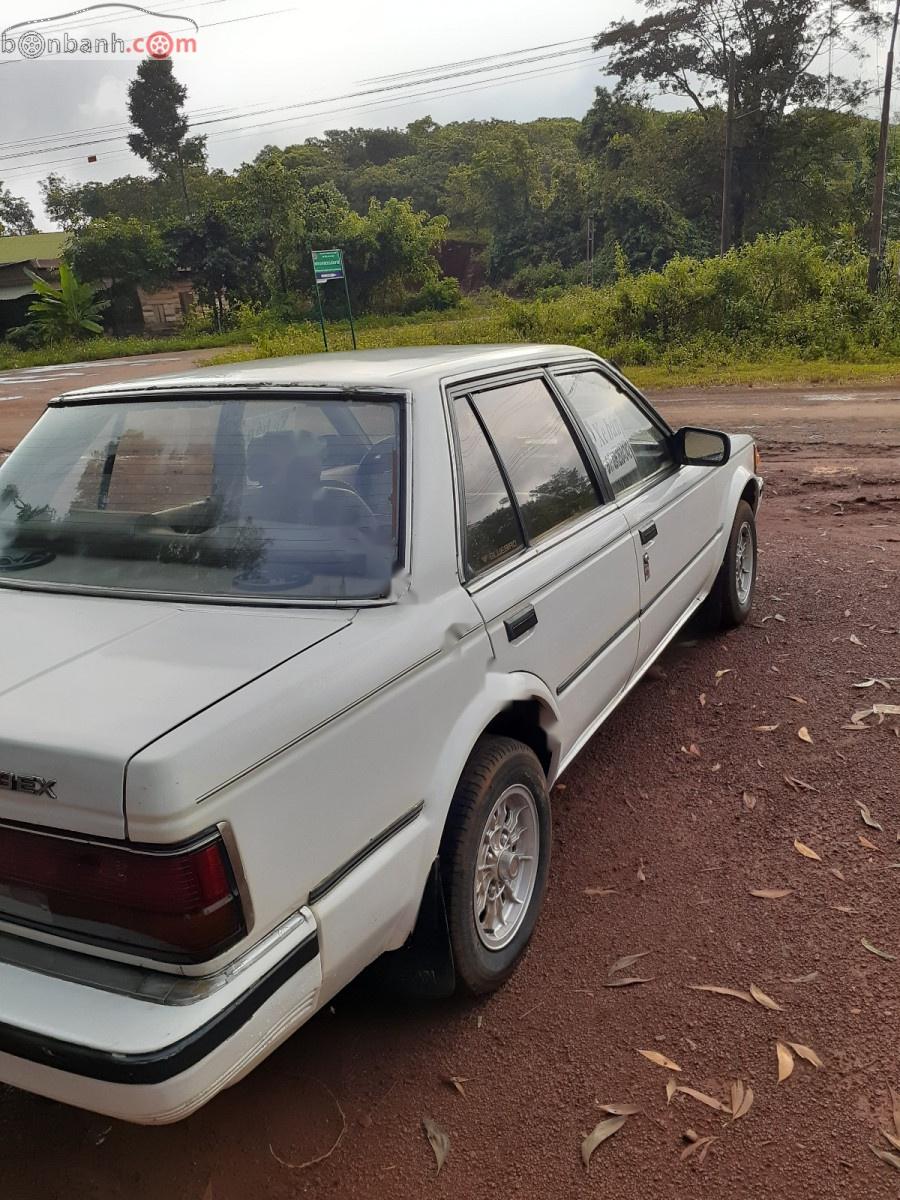 Nissan Bluebird    1990 - Bán Nissan Bluebird đời 1990, màu trắng, nhập khẩu nguyên chiếc, giá 37tr