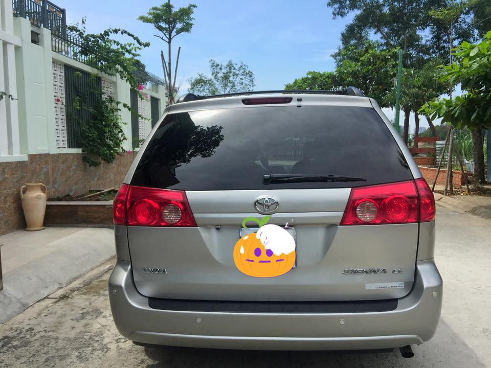 Toyota Sienna 2009 - Em cần bán xe Sienna LE 2009, số tự động, nhập Mỹ, màu bạc