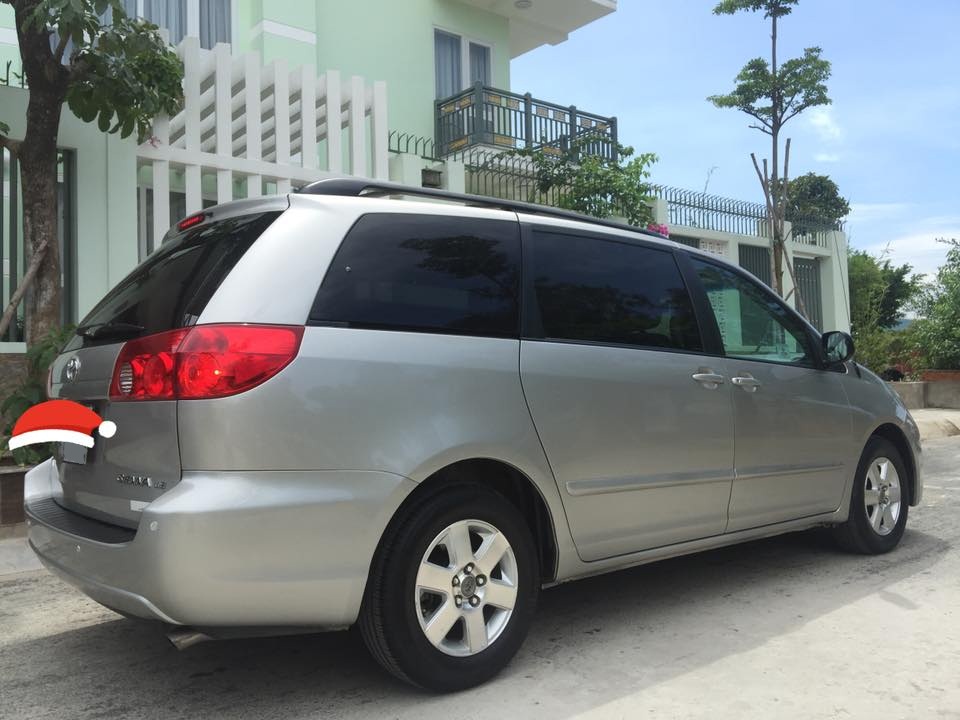 Toyota Sienna 2009 - Em cần bán xe Sienna LE 2009, số tự động, nhập Mỹ, màu bạc