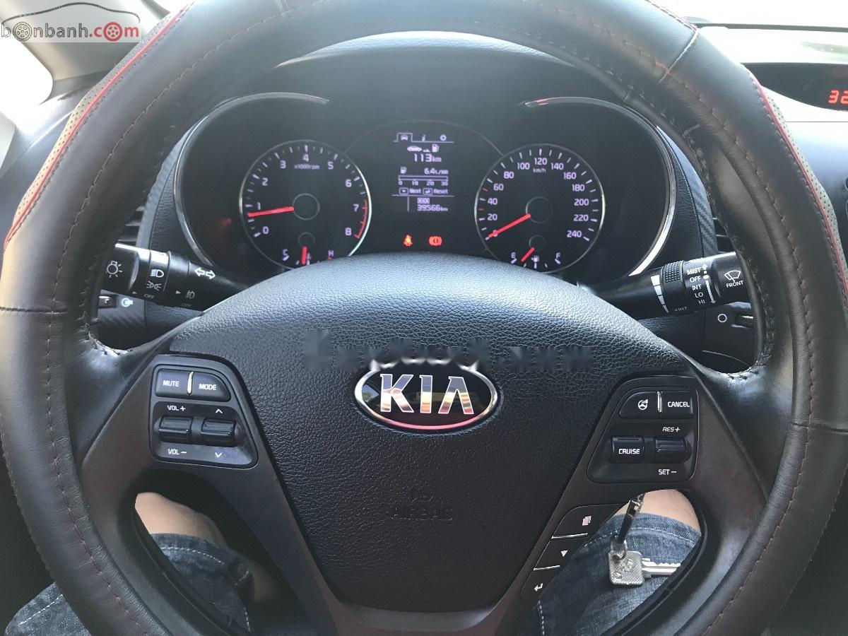 Kia K3 1.6MT 2015 - Bán xe cũ Kia K3 1.6MT đời 2015, màu bạc