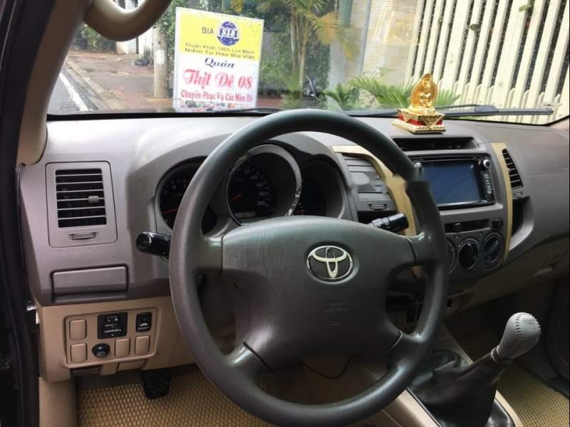 Toyota Fortuner   2011 - Bán Toyota Fortuner năm sản xuất 2011, màu đen