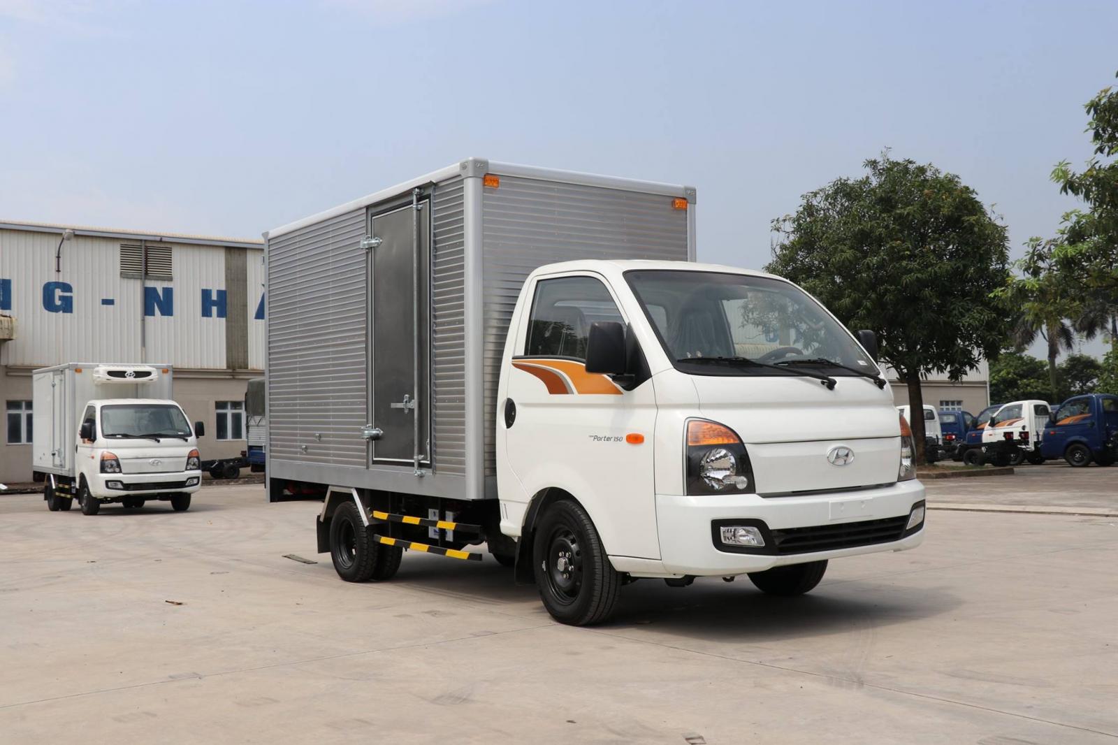 Hyundai H 100   150 2019 - Bán Hyundai Porter 2019 năm 2019, màu trắng, giá chỉ 390 triệu