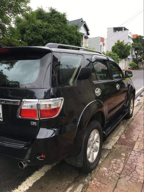 Toyota Fortuner   2011 - Bán Toyota Fortuner năm sản xuất 2011, màu đen