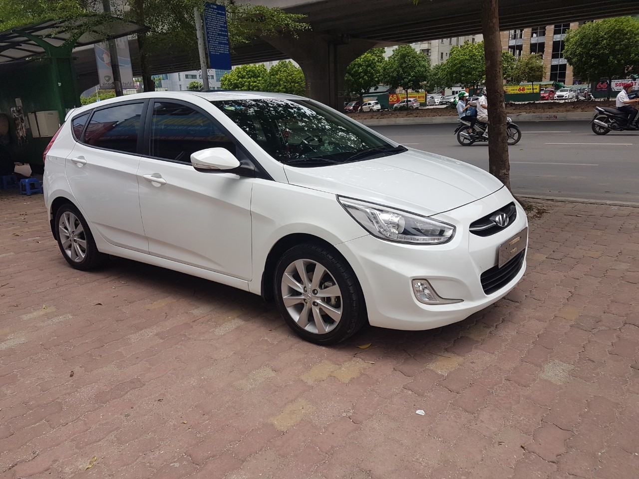 Hyundai Accent 1.4AT 2016 - [Tín Thành Auto] Bán Hyundai Accent 1.4AT 2016, nhập khẩu màu trắng