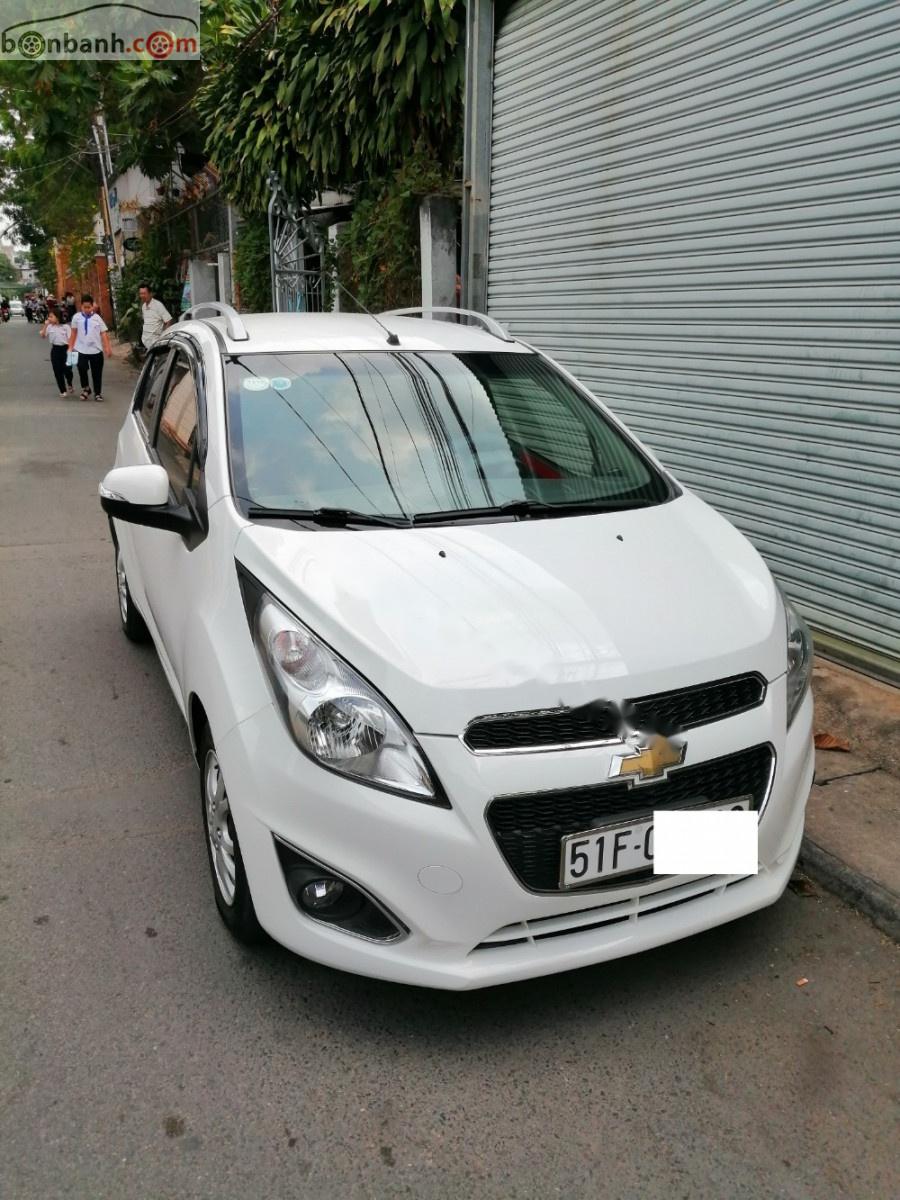 Chevrolet Spark LTZ 2014 - Bán xe Chevrolet Spark LTZ 2014, màu trắng số tự động, giá 237tr