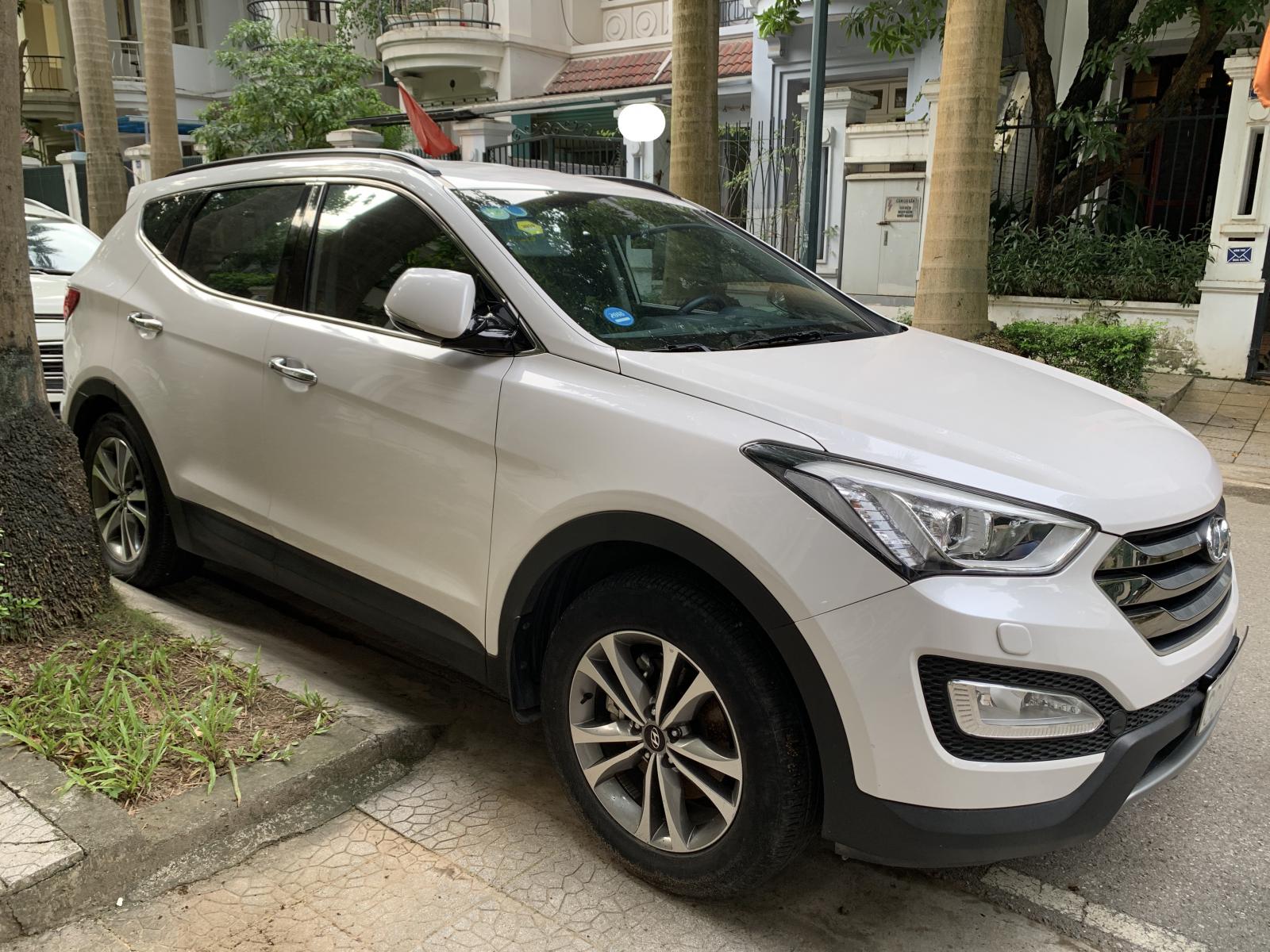 Hyundai Santa Fe 2016 - Bán xe Santafe sản xuất năm 2016, màu trắng