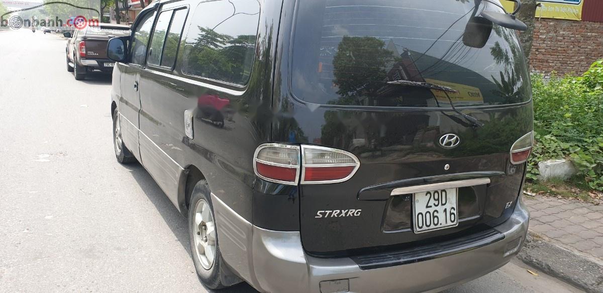 Hyundai Starex Van 2.5 MT 2004 - Cần bán Hyundai Starex Van 2.5 MT đời 2004, màu đen, nhập khẩu  