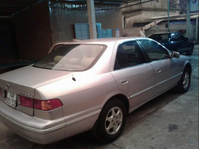 Toyota Camry   1998 - Cần bán gấp Toyota Camry sản xuất 1998, nhập khẩu, xe không lỗi nhỏ