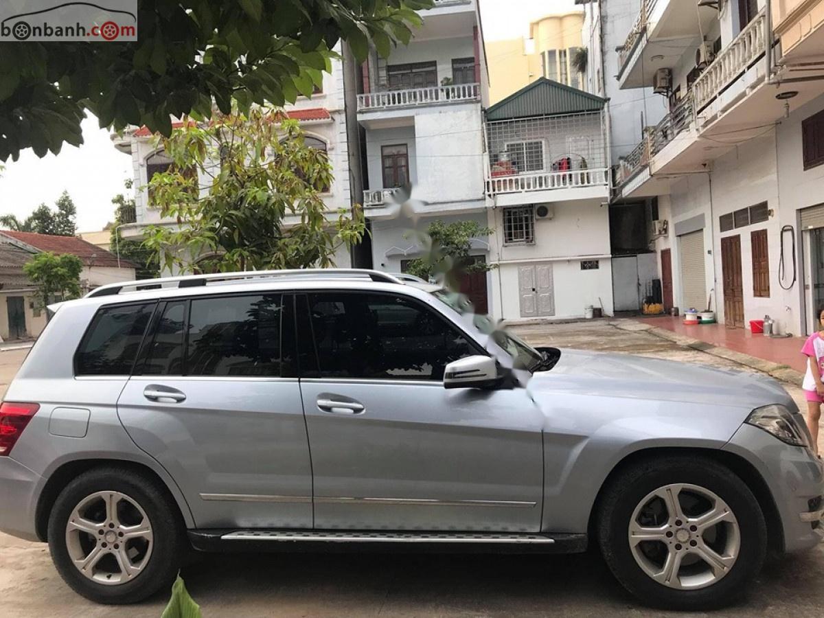 Mercedes-Benz GLK Class GLK250 4Matic 2013 - Cần bán Mercedes GLK250 4Matic sản xuất 2013, màu bạc xe gia đình