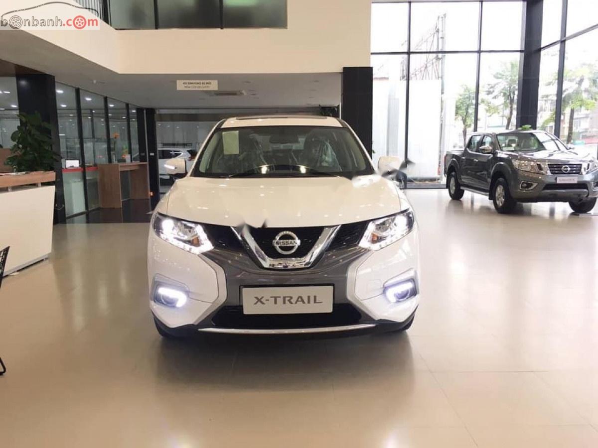 Nissan X trail V Series 2.5 SV Premium 4WD 2019 - Cần bán xe Nissan X trail V Series 2.5 SV Premium 4WD sản xuất 2019, màu trắng