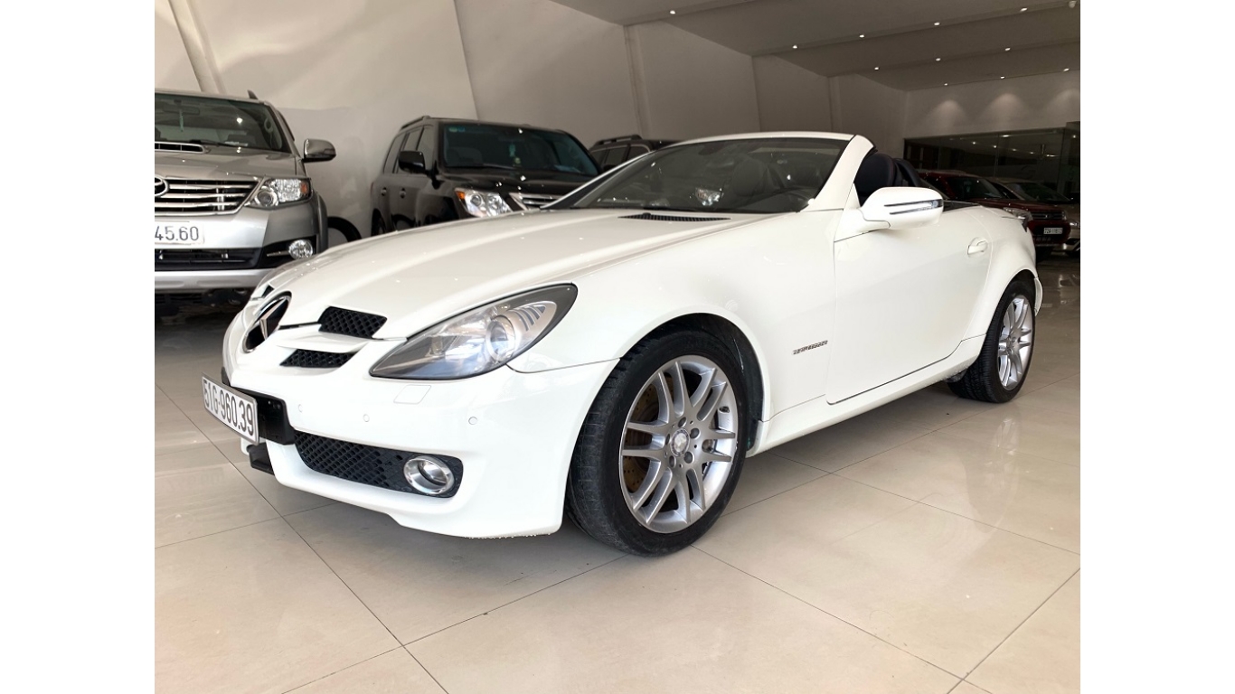 Mercedes-Benz SLK class 200 2019 - HCM Mercedes SLK 200, màu trắng, xe nhập, trả trước chỉ từ 285 triệu