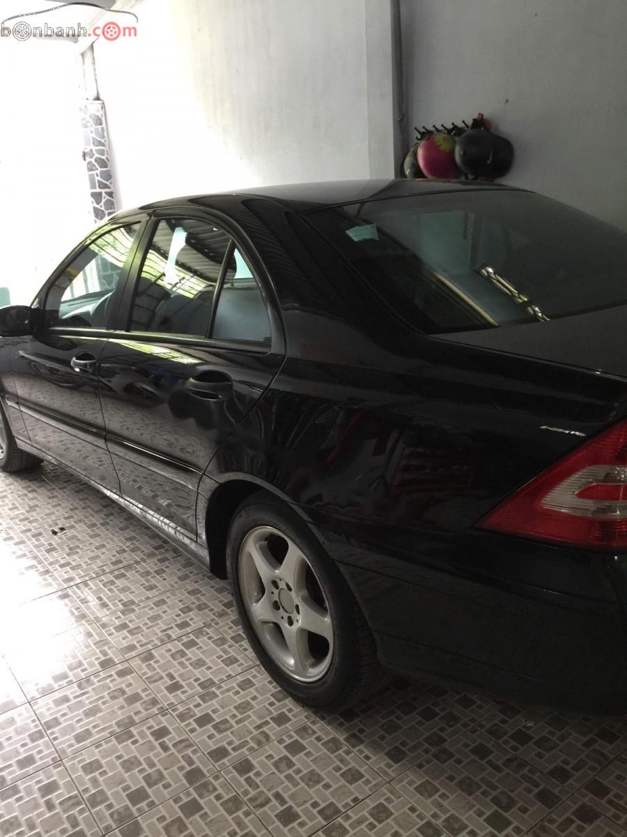 Mercedes-Benz C class 2005 - Xe Mercedes 2005, màu đen, nhập khẩu nguyên chiếc