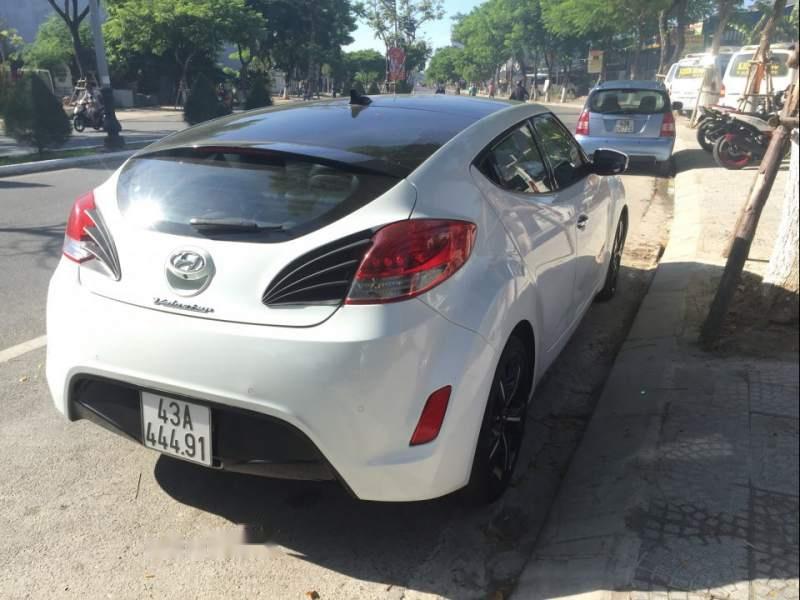 Hyundai Veloster   2011 - Bán Hyundai Veloster năm 2011, màu trắng, xe còn rất mới