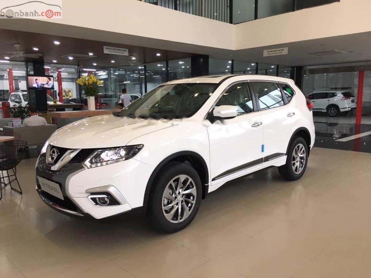 Nissan X trail V Series 2.5 SV Premium 4WD 2019 - Cần bán xe Nissan X trail V Series 2.5 SV Premium 4WD sản xuất 2019, màu trắng