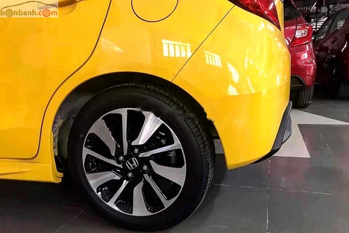 Honda Brio RS 2019 - Cần bán xe Honda Brio RS sản xuất 2019, màu vàng, nhập khẩu