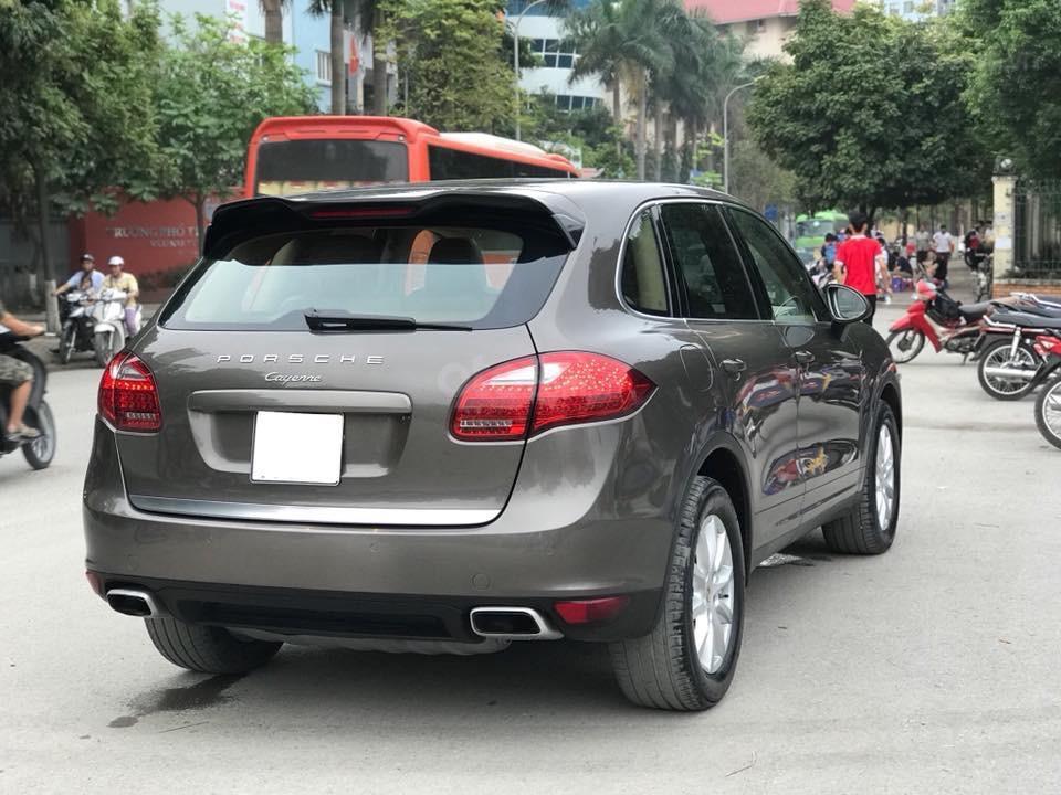 Porsche Cayenne 2011 - Cần tìm chủ mới cho Porsche Cayenne đời 2012, màu nâu, fix nhiệt tình cho anh em có thiện chí