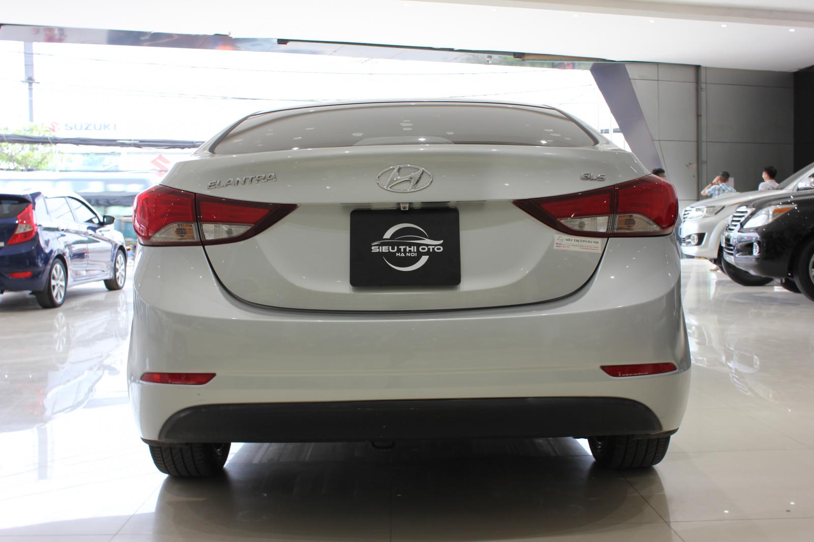 Hyundai Elantra GLS 2015 - Cần bán xe Hyundai Elantra gls 2015, màu bạc, nhập khẩu chính hãng