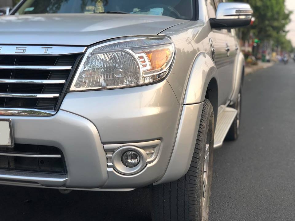 Ford Everest 2011 - Bán xe Ford Everest đời 2011, màu hồng, số sàn