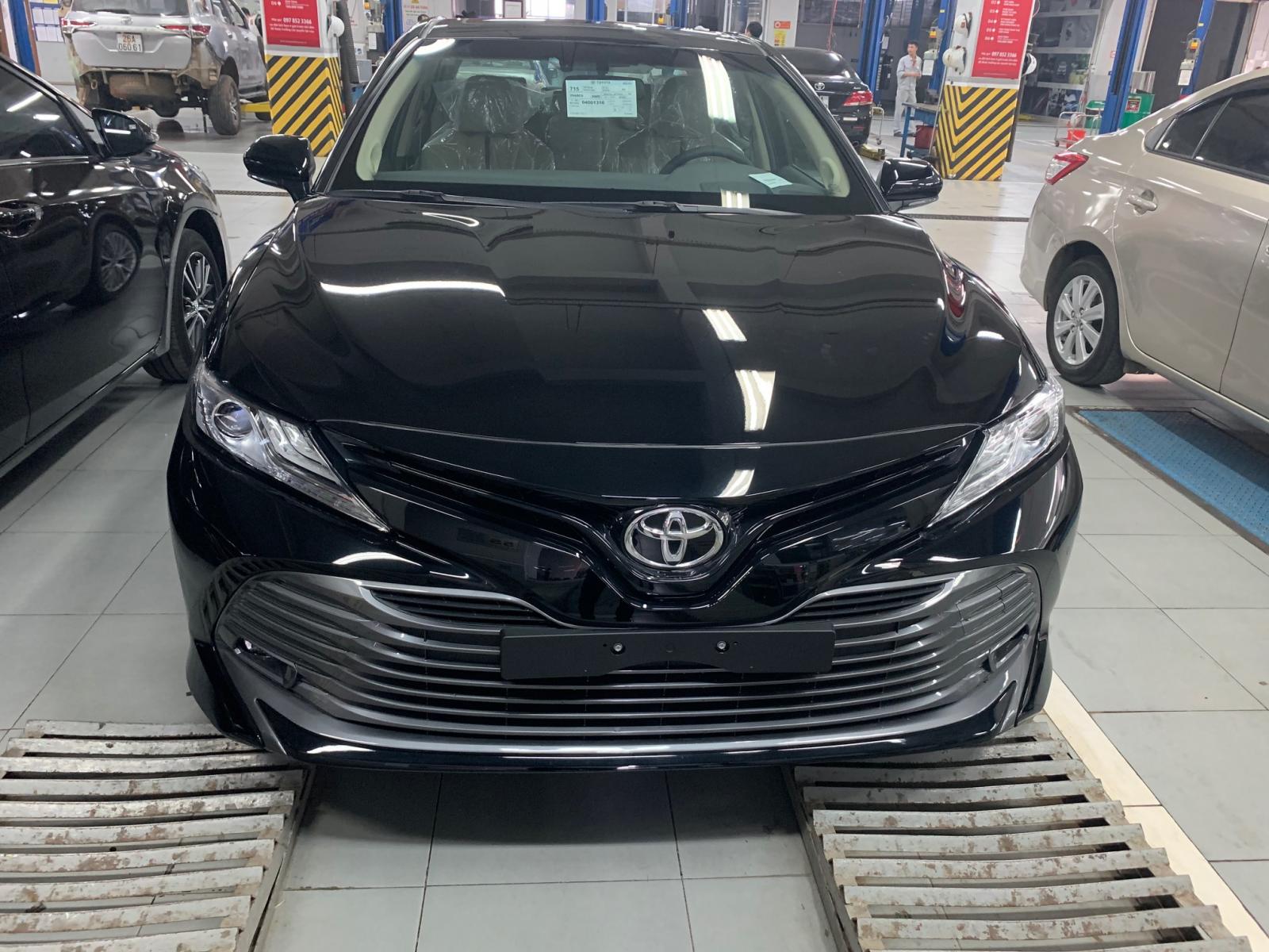 Toyota Camry 2.0E 2018 - Bán xe Toyota Camry 2.0G   2019