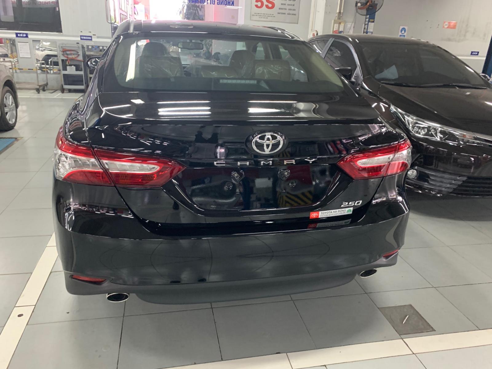 Toyota Camry 2.0E 2018 - Bán xe Toyota Camry 2.0G   2019