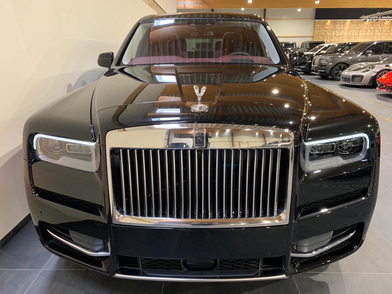 Rolls-Royce Phantom Culillan 2019 - Cần bán Rolls-Royce  culillan sản xuất 2019, màu đen