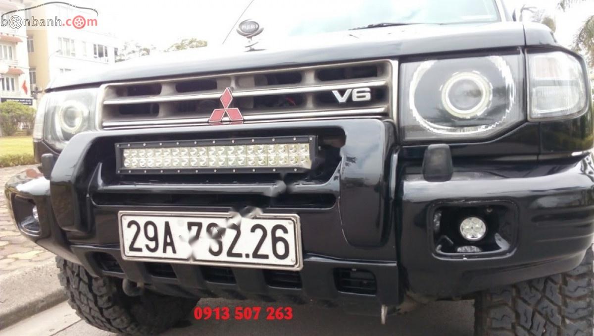 Mitsubishi Pajero 2004 - Bán ô tô Mitsubishi Pajero sản xuất năm 2004, màu đen, xe nhập