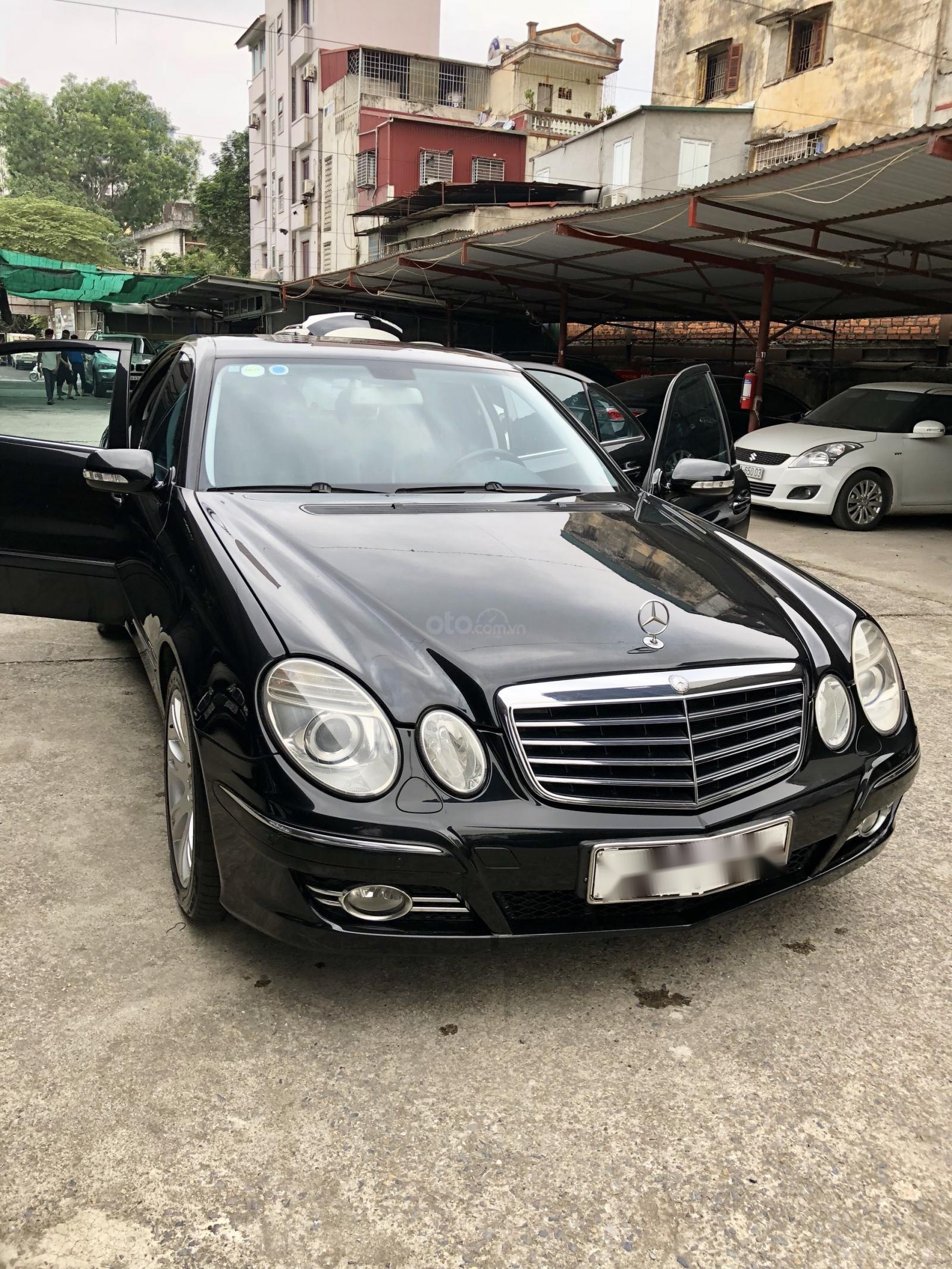 Mercedes-Benz E class E200K 2008 - Bán Mercedes E200K đời 2008, màu đen 