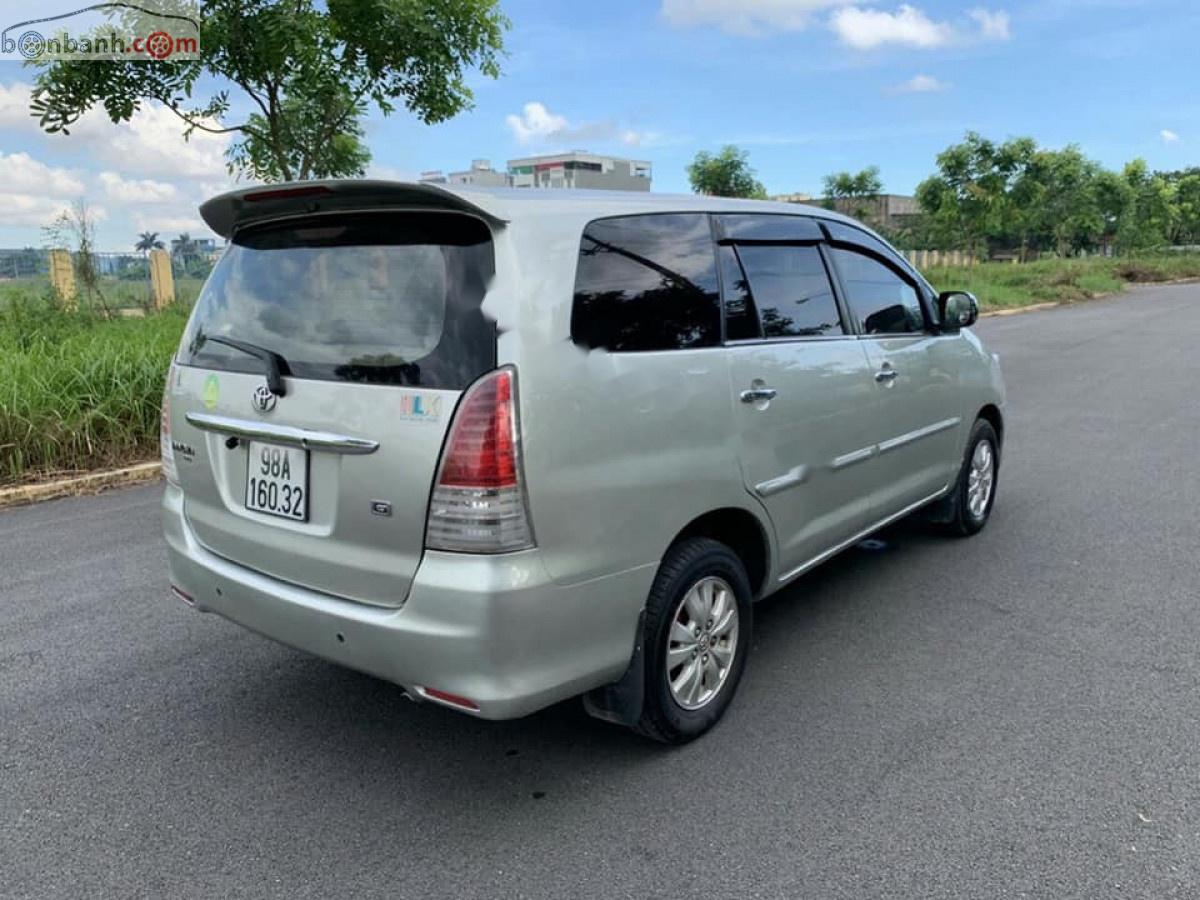 Toyota Innova G 2010 - Cần bán Toyota Innova G năm 2010, màu bạc