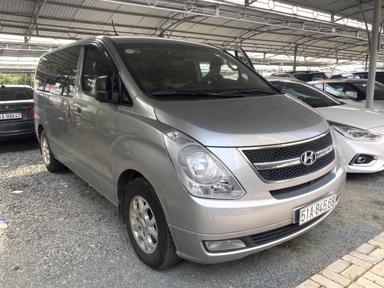 Hyundai Starex MT 2014 - Cần bán Hyundai Stares sản xuất 2014, xe nhà trùm mềm zin 67000 km