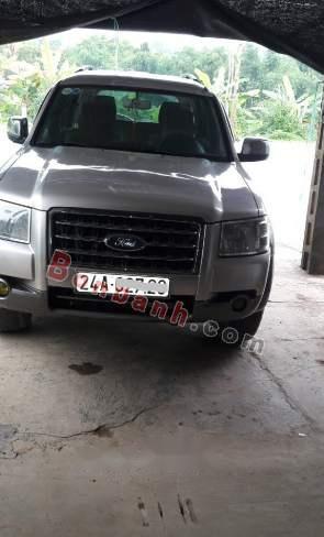 Ford Everest 2.5L 4x2 MT 2009 - Bán Ford Everest 2.5L 4x2 MT 2009, máy móc gầm bệ chắc chắn tiết kiệm nhiên liệu