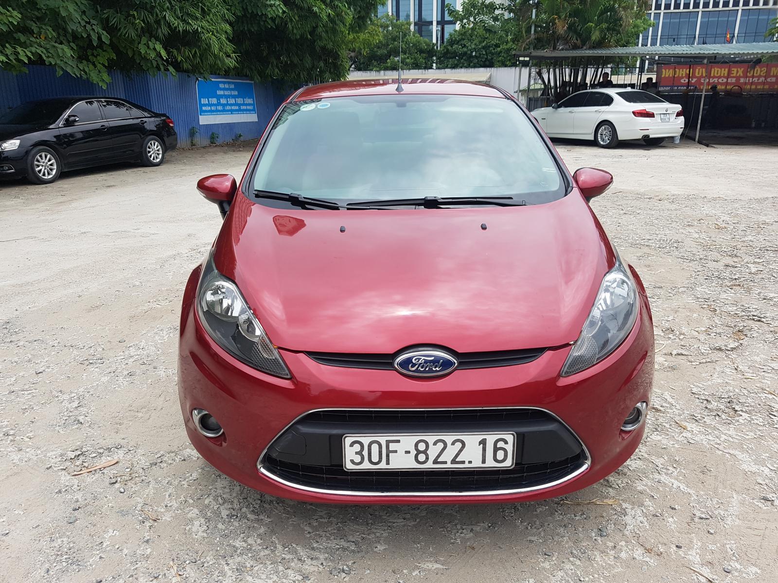 Ford Fiesta 2011 - Bán Ford Fiesta đời 2011, màu đỏ số tự động, giá tốt