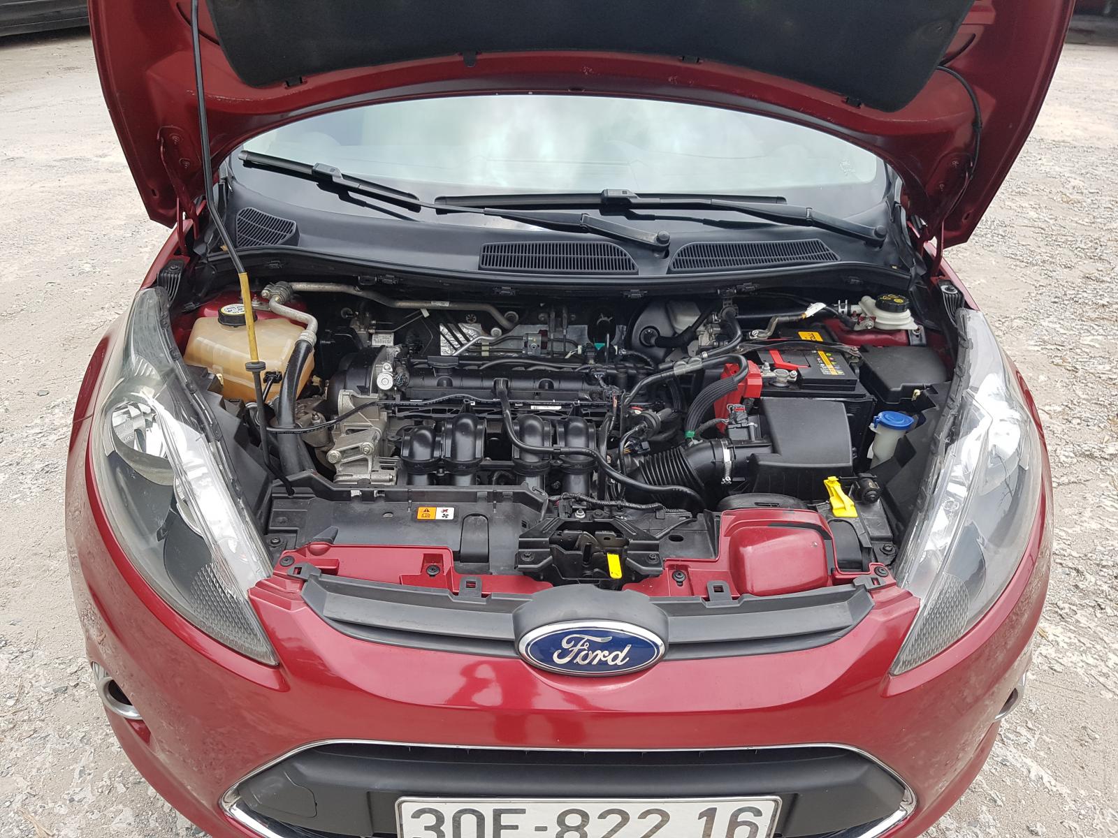 Ford Fiesta 2011 - Bán Ford Fiesta đời 2011, màu đỏ số tự động, giá tốt