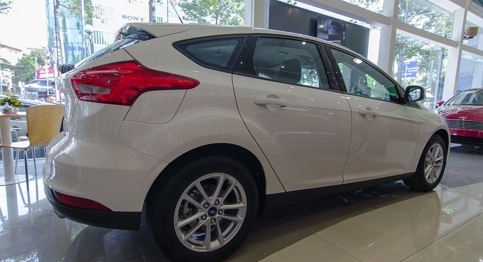 Ford Focus 2019 - Ford Focus sx 2019 giá hấp dẫn ưu đãi giảm tiền mặt, tặng kèm gói phụ kiện hotline: 0933 068 739