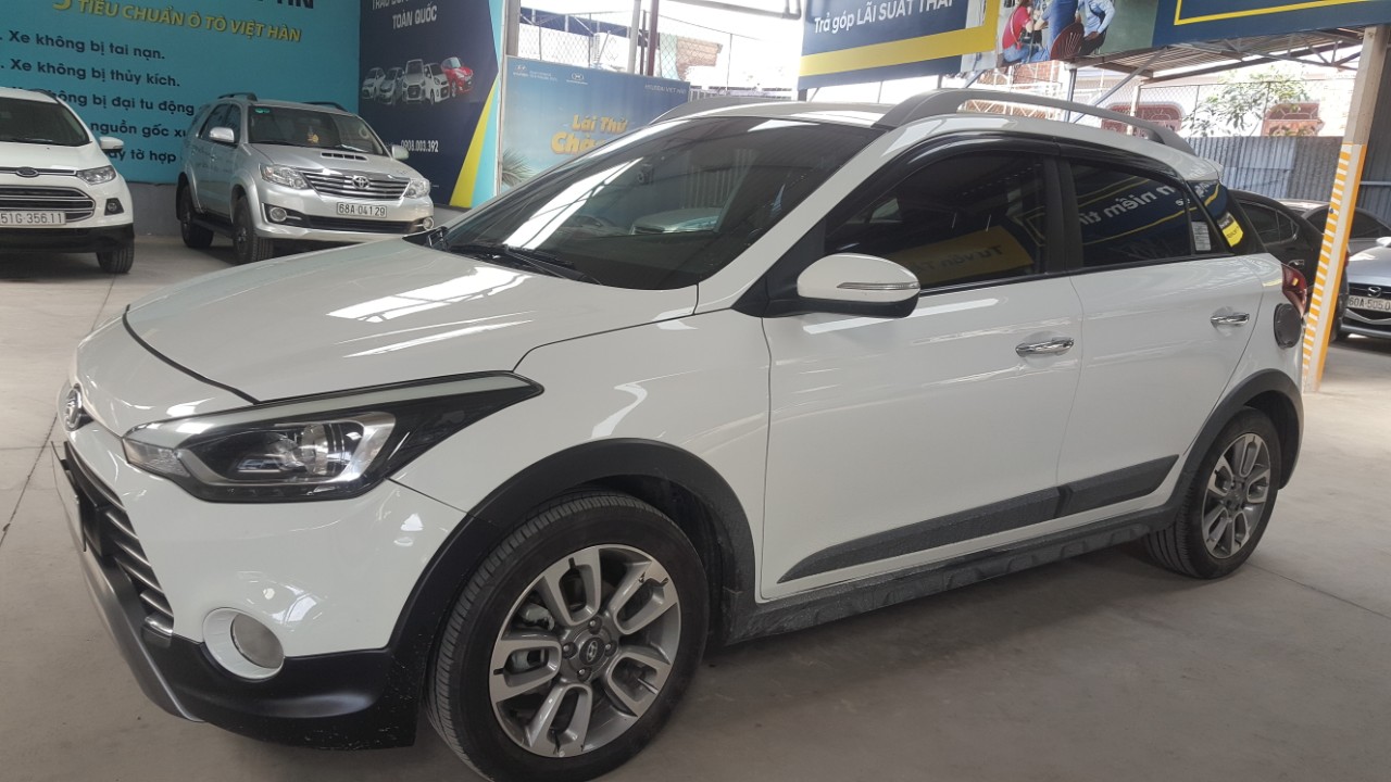 Hyundai i20 Active  1.4AT 2016 - Bán Hyundai i20 Active 1.4AT màu trắng số tự động nhập Ấn Độ 2016, biển Sài Gòn