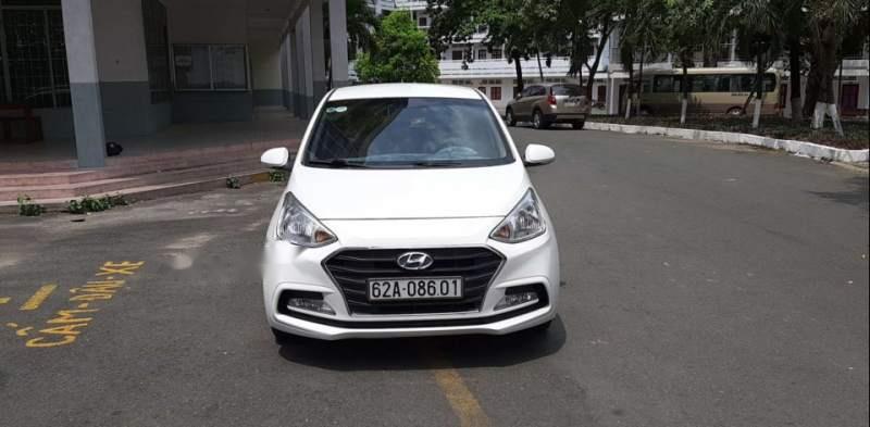 Hyundai Grand i10   2017 - Chính chủ bán xe Hyundai Grand i10 sản xuất năm 2017, màu trắng, bản full options