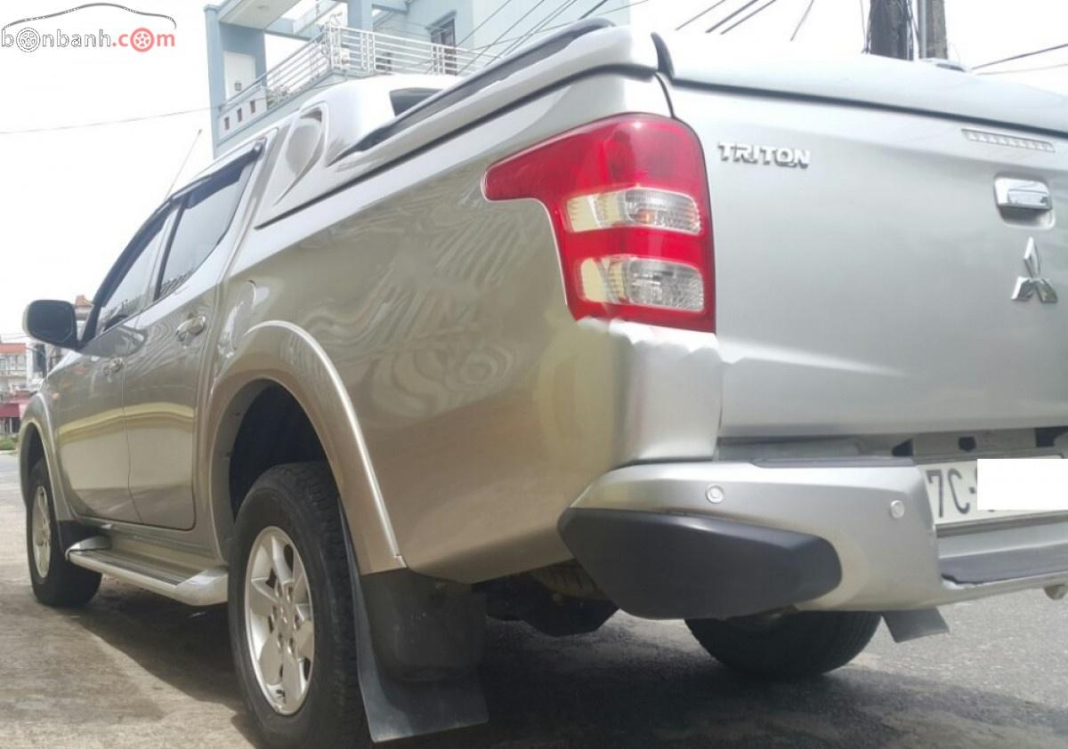 Mitsubishi Triton 4x2AT 2017 - Cần bán xe Mitsubishi Triton 4x2AT 2017, màu bạc, giá 539tr