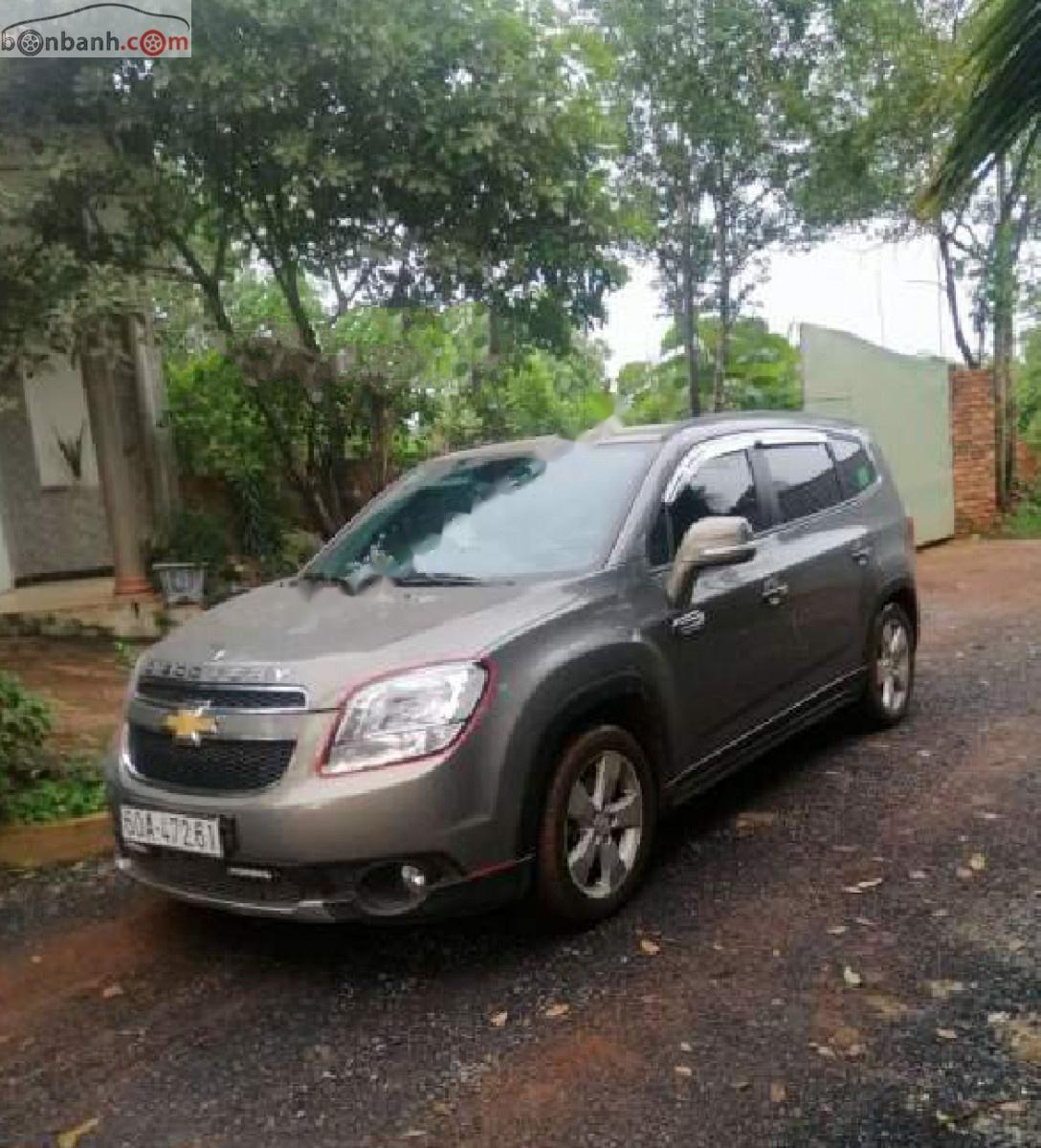 Chevrolet Orlando LT 1.8 2017 - Bán xe Chevrolet Orlando LT 1.8 năm 2017, màu xám, số sàn