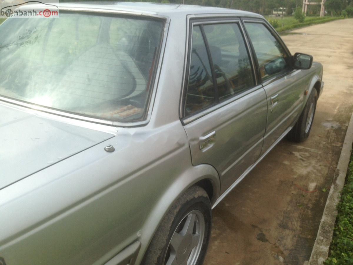 Nissan Bluebird   1987 - Bán Nissan Bluebird năm 1987, màu bạc, xe nhập