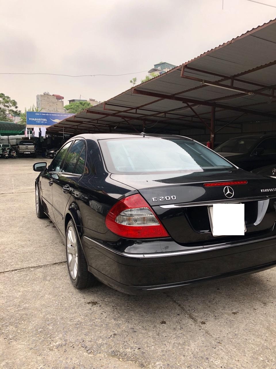 Mercedes-Benz E class E200K 2008 - Bán xe Mercedes E200K sản xuất 2008, màu đen