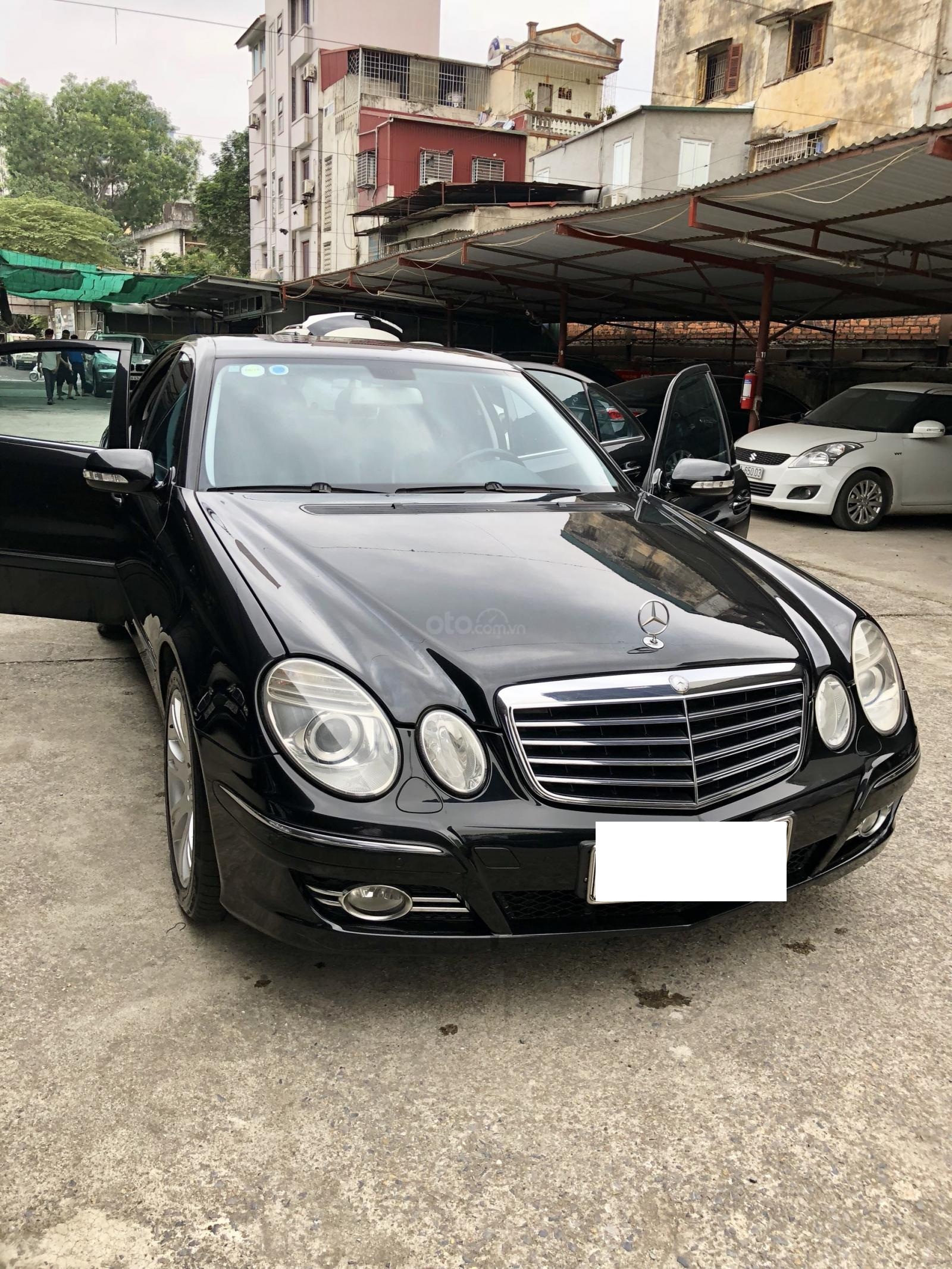 Mercedes-Benz E class E200K 2008 - Bán xe Mercedes E200K sản xuất 2008, màu đen