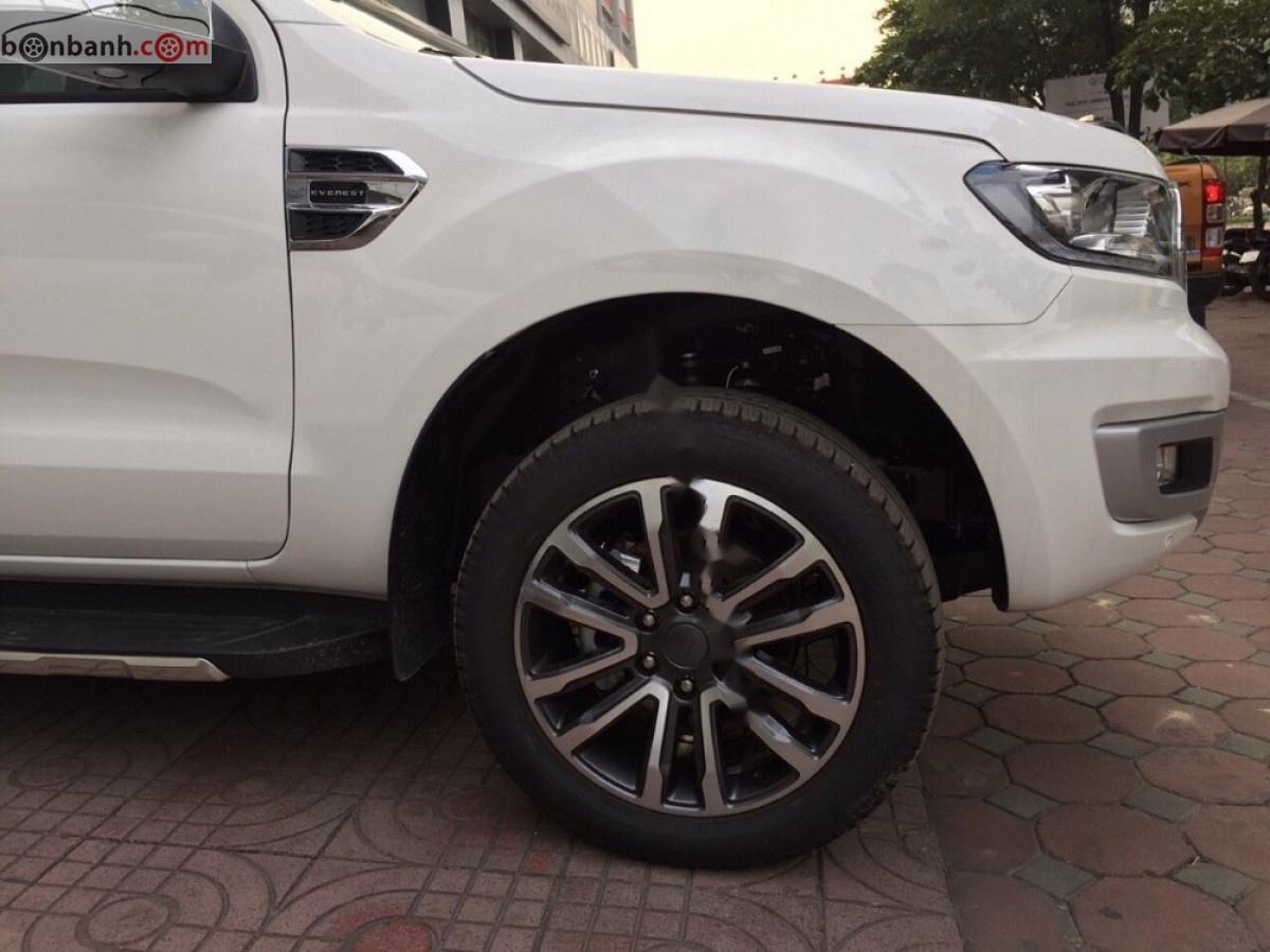 Ford Everest Titanium 2.0L 4x2 AT 2019 - Bán Ford Everest Titanium đời 2019, màu trắng, nhập khẩu 