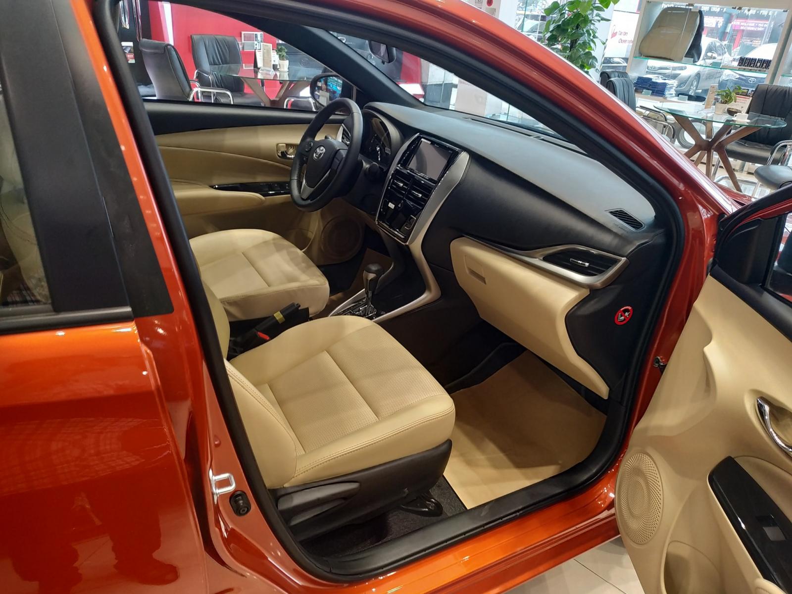 Toyota Yaris 1.5L 2019 - Bán Toyota Yaris 2019 giá sốc tặng phụ kiện đi kèm