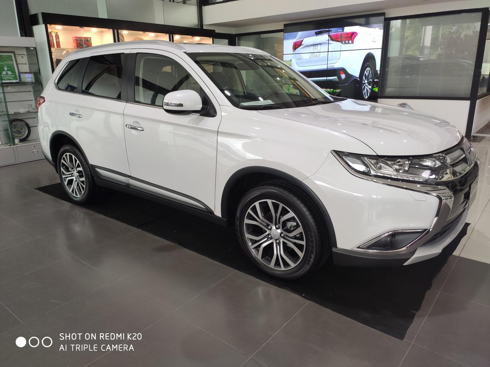 Mitsubishi Outlander 2019 - Bán ô tô Mitsubishi Outlander sản xuất 2019 Bắc Kạn