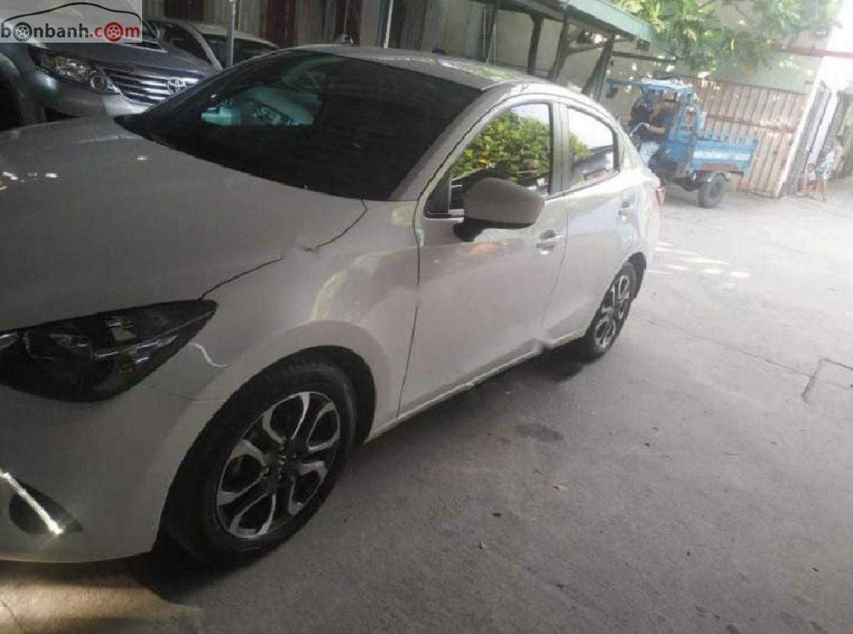 Mazda 2 1.5AT 2018 - Bán xe Mazda 2 1.5AT đời 2018, màu trắng