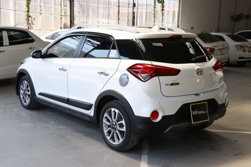 Hyundai i20 Active 1.4 AT 2016 - Hyundai i20 Active 1.4 AT 2016, màu trắng, xe nhập, giá tốt