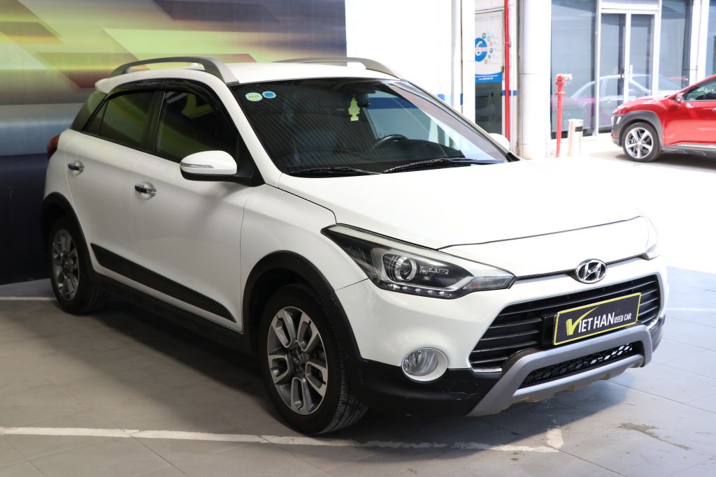 Hyundai i20 Active 1.4 AT 2016 - Hyundai i20 Active 1.4 AT 2016, màu trắng, xe nhập, giá tốt