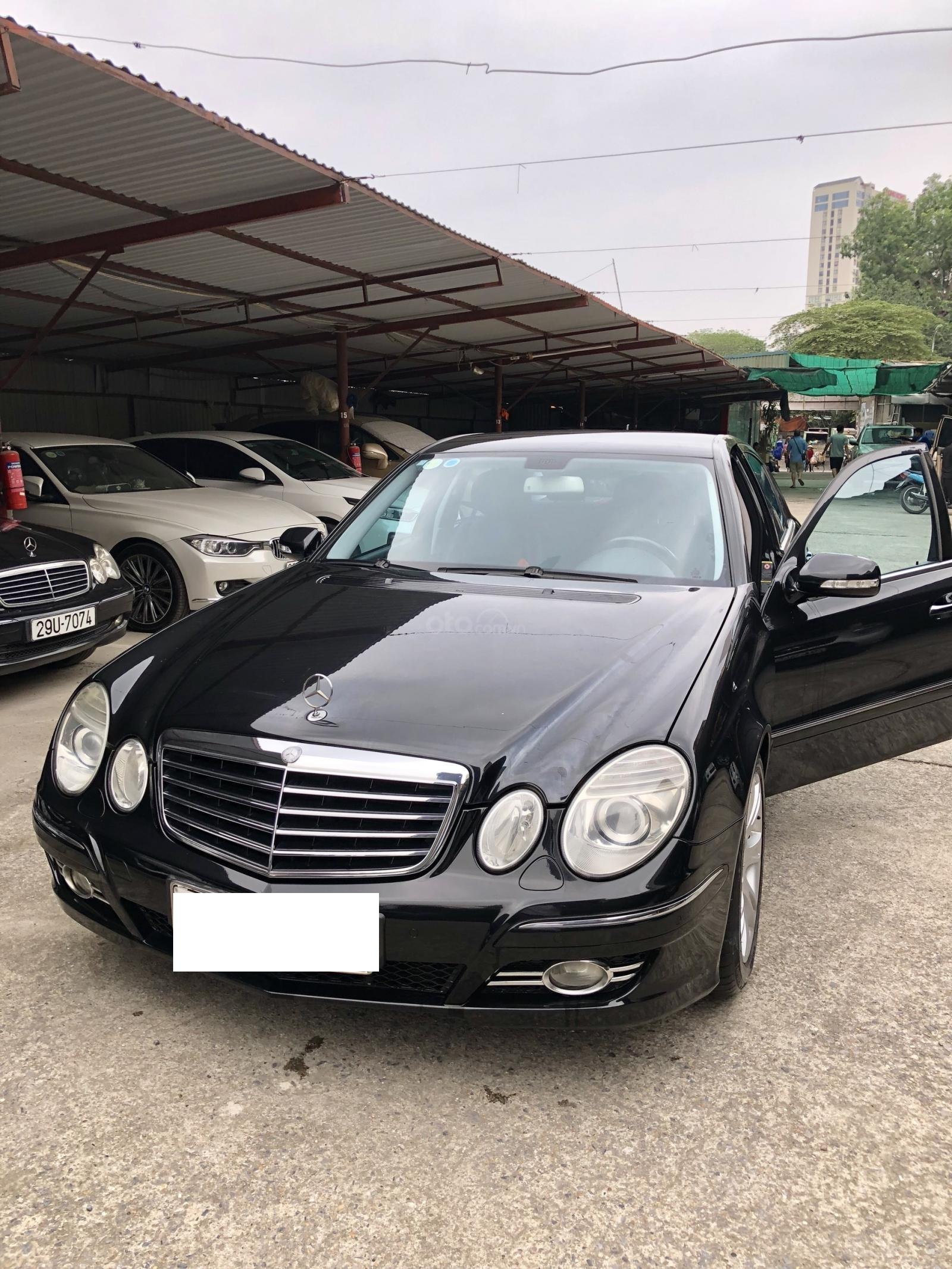 Mercedes-Benz E class E200K 2008 - Bán xe Mercedes E200K sản xuất 2008, màu đen