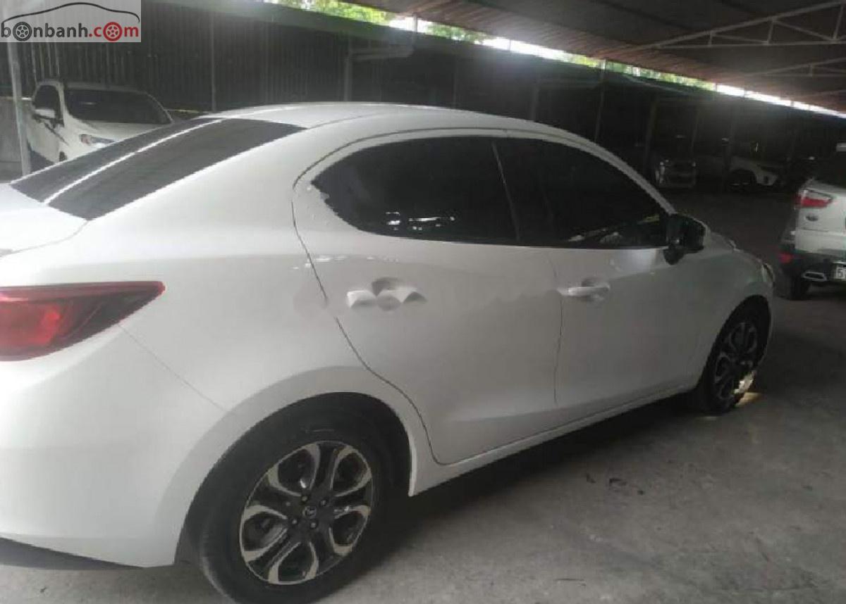 Mazda 2 1.5AT 2018 - Bán xe Mazda 2 1.5AT đời 2018, màu trắng